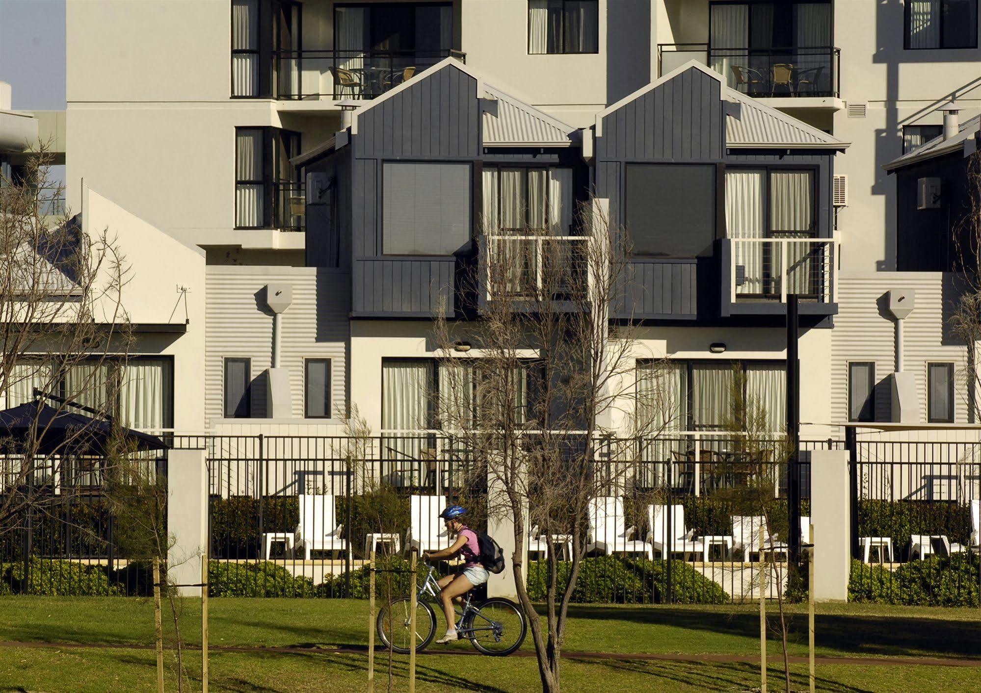 Assured Ascot Quays Apartment Hotel Perth Eksteriør billede